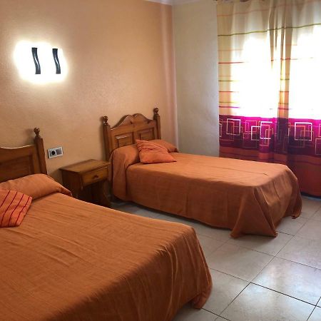 Hostal La Parrilla Monegros II Бухаралос Экстерьер фото