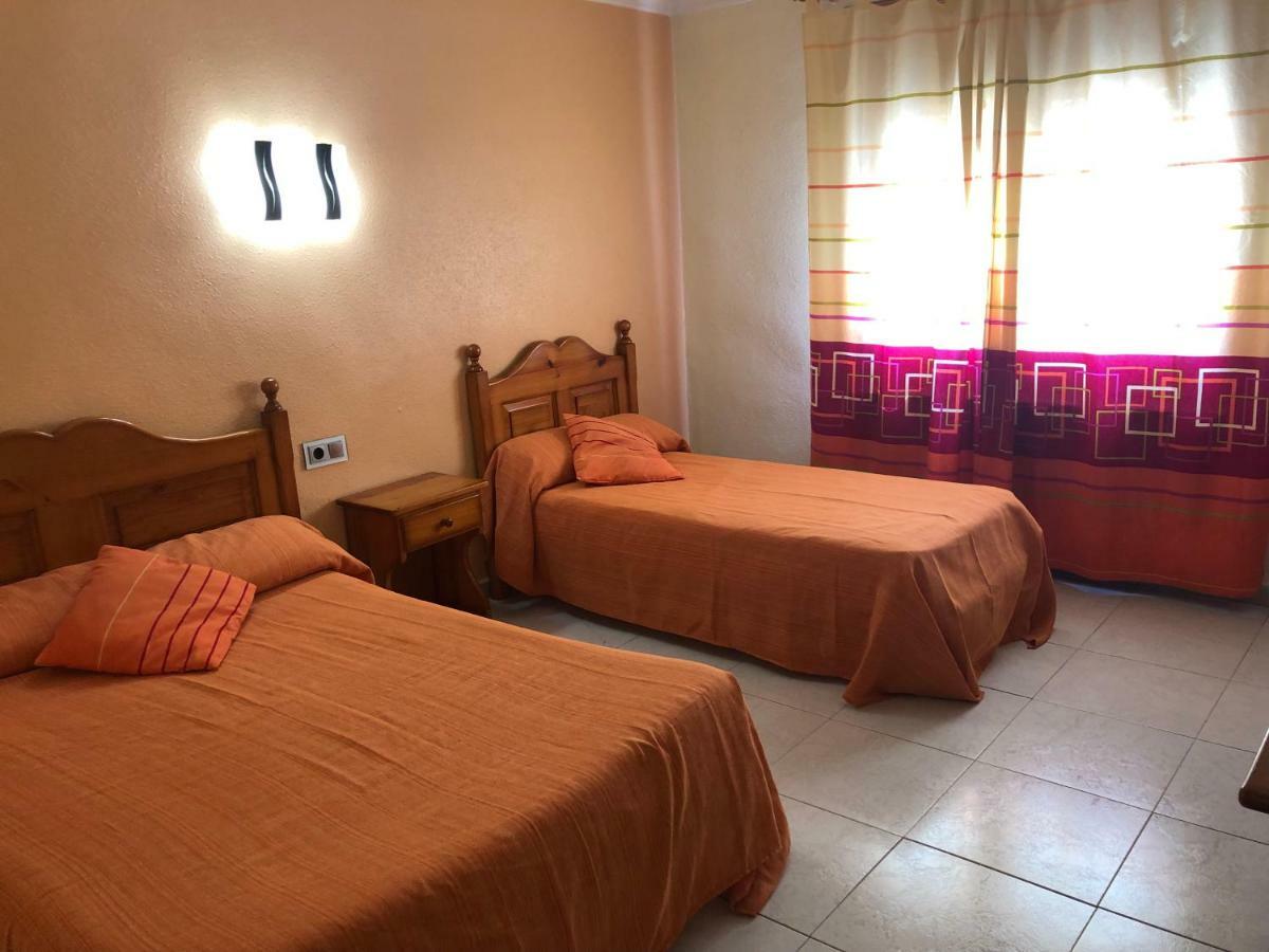 Hostal La Parrilla Monegros II Бухаралос Экстерьер фото