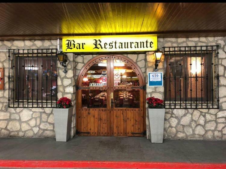 Hostal La Parrilla Monegros II Бухаралос Экстерьер фото